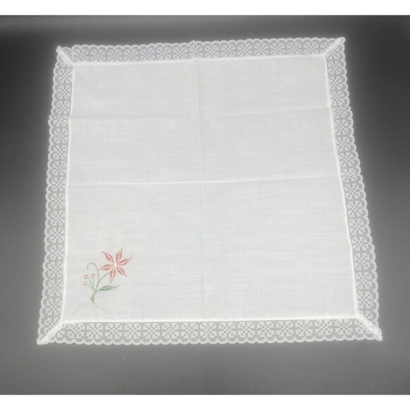 VTG Homemade White Cotton Napkins W/ Red & Green Flower & Lace Edge 16.5” -4 PC - Picture 6 of 10